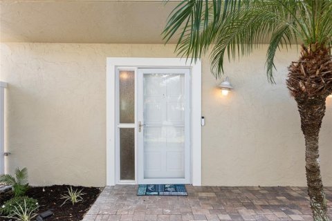 Condo in Dunedin, Florida, 2 bedrooms № 2377599 - photo 2