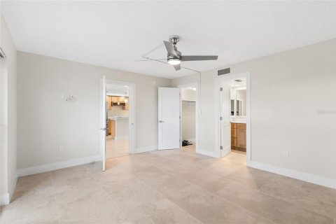 Condo in Dunedin, Florida, 2 bedrooms № 2377599 - photo 23