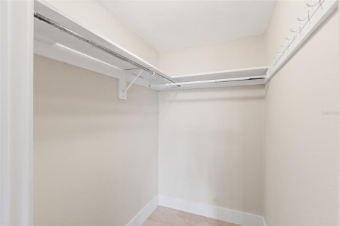 Condo in Dunedin, Florida, 2 bedrooms № 2377599 - photo 26