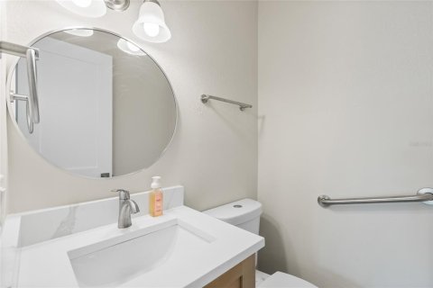 Condo in Dunedin, Florida, 2 bedrooms № 2377599 - photo 14