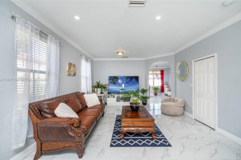 Купить виллу или дом в Хомстед, Флорида 4 спальни, 188.41м2, № 2024959 - фото 15