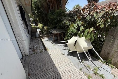 Casa en alquiler en Pompano Beach, Florida, 1 dormitorio, 55.74 m2 № 1776081 - foto 22
