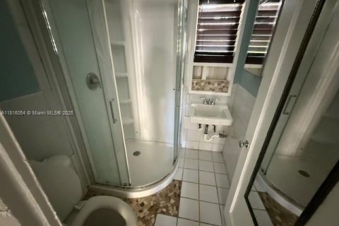 Casa en alquiler en Pompano Beach, Florida, 1 dormitorio, 55.74 m2 № 1776081 - foto 3