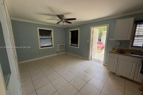 Casa en alquiler en Pompano Beach, Florida, 1 dormitorio, 55.74 m2 № 1776081 - foto 4
