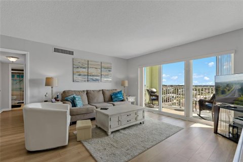 Condominio en alquiler en Saint Pete Beach, Florida, 2 dormitorios, 105.07 m2 № 1717145 - foto 6