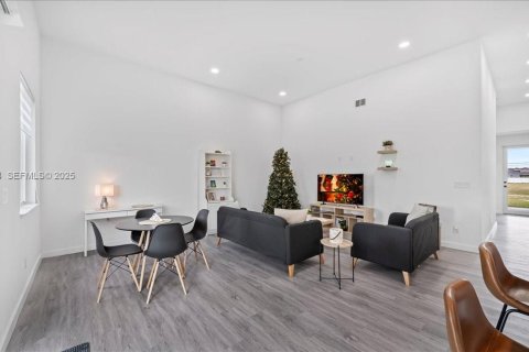 Casa en venta en Cape Coral, Florida, 3 dormitorios, 141.86 m2 № 1992554 - foto 11