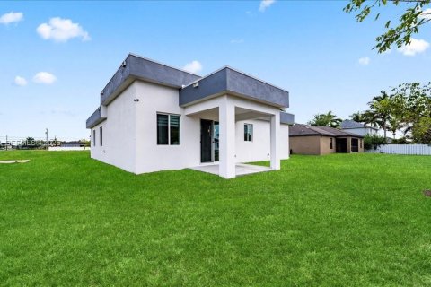 Casa en venta en Cape Coral, Florida, 3 dormitorios, 141.86 m2 № 1992554 - foto 22
