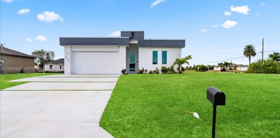 Casa en Cape Coral, Florida 3 dormitorios, 141.86 m2 № 1992554