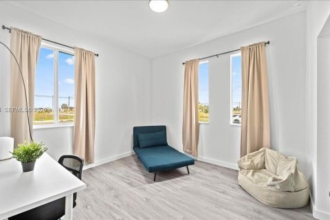 Casa en venta en Cape Coral, Florida, 3 dormitorios, 141.86 m2 № 1992554 - foto 10