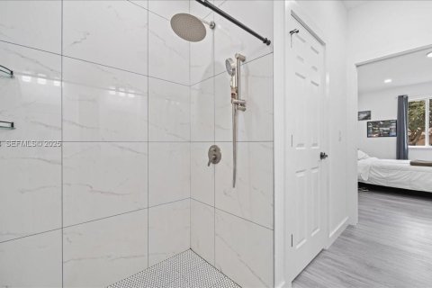 Casa en venta en Cape Coral, Florida, 3 dormitorios, 141.86 m2 № 1992554 - foto 20