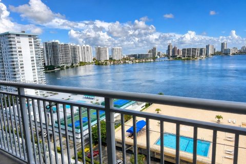 Appartement à louer à Sunny Isles Beach, Floride: 1 chambre, 87.61 m2 № 2311532 - photo 28