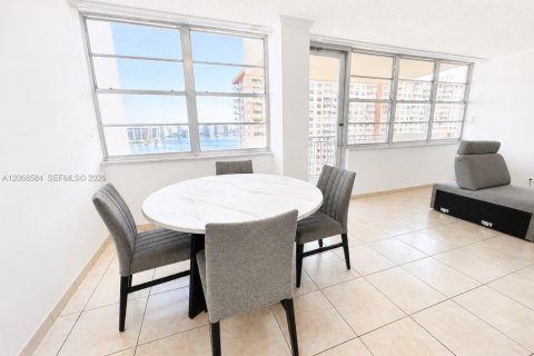 Appartement à louer à Sunny Isles Beach, Floride: 1 chambre, 87.61 m2 № 2311532 - photo 7