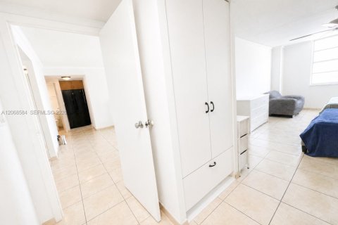 Appartement à louer à Sunny Isles Beach, Floride: 1 chambre, 87.61 m2 № 2311532 - photo 16