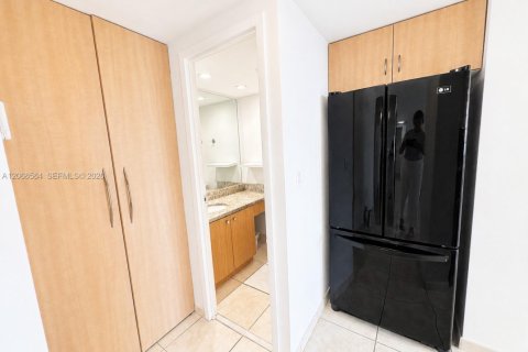 Appartement à louer à Sunny Isles Beach, Floride: 1 chambre, 87.61 m2 № 2311532 - photo 12