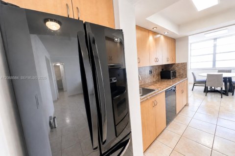 Appartement à louer à Sunny Isles Beach, Floride: 1 chambre, 87.61 m2 № 2311532 - photo 11
