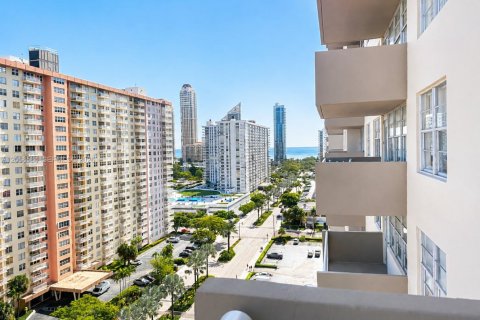 Appartement à louer à Sunny Isles Beach, Floride: 1 chambre, 87.61 m2 № 2311532 - photo 30