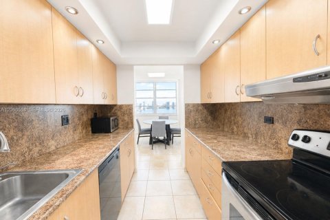Appartement à louer à Sunny Isles Beach, Floride: 1 chambre, 87.61 m2 № 2311532 - photo 8
