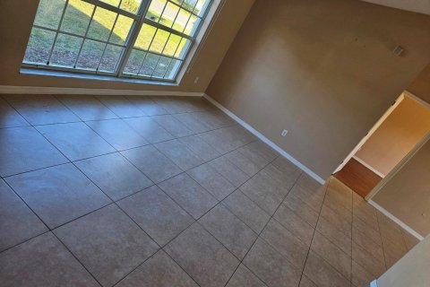 Villa ou maison à vendre à Palm Bay, Floride: 3 chambres, 162.67 m2 № 2275328 - photo 10