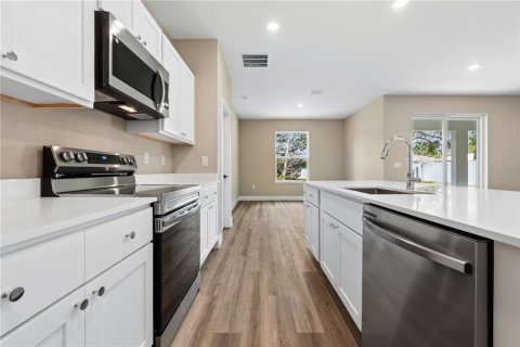 Casa en venta en Palm Coast, Florida, 4 dormitorios, 174.01 m2 № 2209749 - foto 2