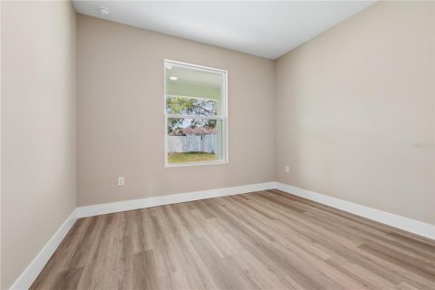 Casa en venta en Palm Coast, Florida, 4 dormitorios, 174.01 m2 № 2209749 - foto 5