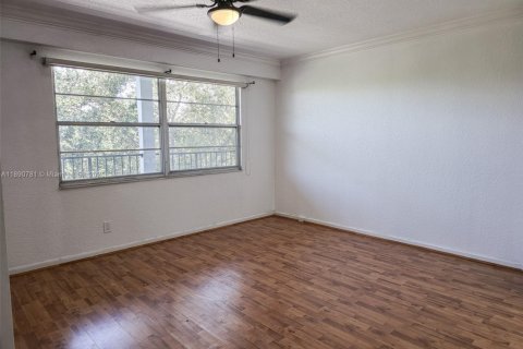 Condominio en venta en Pembroke Pines, Florida, 1 dormitorio, 97.08 m2 № 1944794 - foto 14
