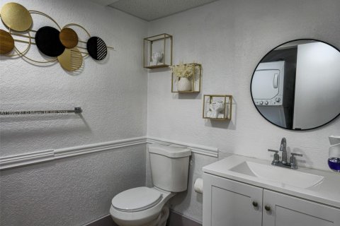 Condominio en venta en Pembroke Pines, Florida, 1 dormitorio, 97.08 m2 № 1944794 - foto 12