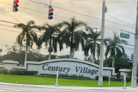 Condominio en venta en Pembroke Pines, Florida, 1 dormitorio, 97.08 m2 № 1944794 - foto 1