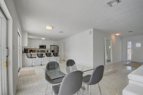 Villa ou maison à vendre à Riviera Beach, Floride: 4 chambres, 168.99 m2 № 2089611 - photo 27