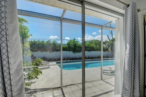 Villa ou maison à vendre à Riviera Beach, Floride: 4 chambres, 168.99 m2 № 2089611 - photo 12