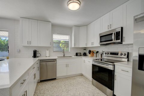Villa ou maison à vendre à Riviera Beach, Floride: 4 chambres, 168.99 m2 № 2089611 - photo 21