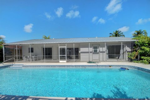 Villa ou maison à vendre à Riviera Beach, Floride: 4 chambres, 168.99 m2 № 2089611 - photo 2