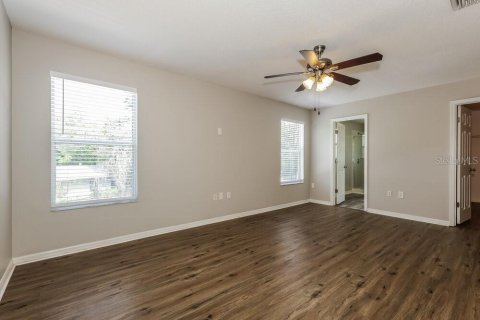 House in Seffner, Florida 3 bedrooms, 200.11 sq.m. № 2220273 - photo 11