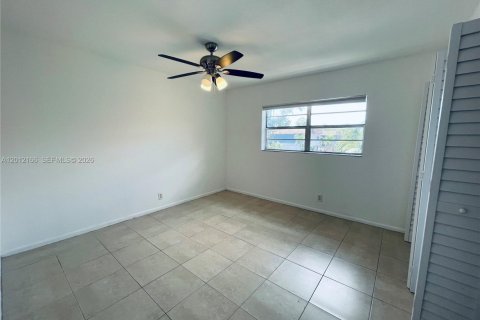 Townhouse in Plantation, Florida 2 bedrooms, 87.14 sq.m. № 2074547 - photo 7