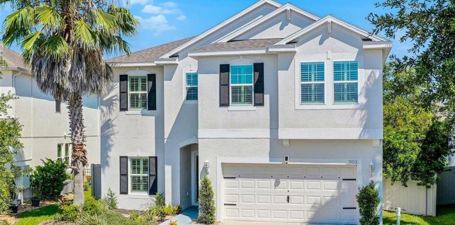 House in Groveland, Florida 5 bedrooms, 235.32 sq.m. № 1906265