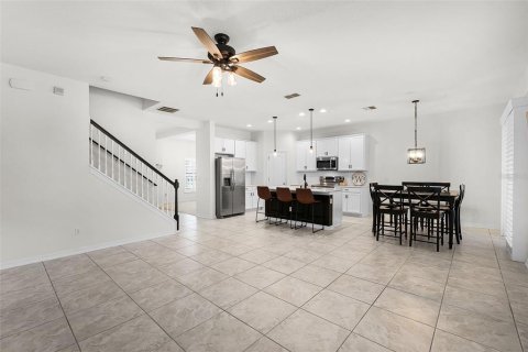 House in Groveland, Florida 5 bedrooms, 235.32 sq.m. № 1906265 - photo 3