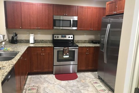 Copropriété à louer à Doral, Floride: 3 chambres, 112.13 m2 № 2145804 - photo 4