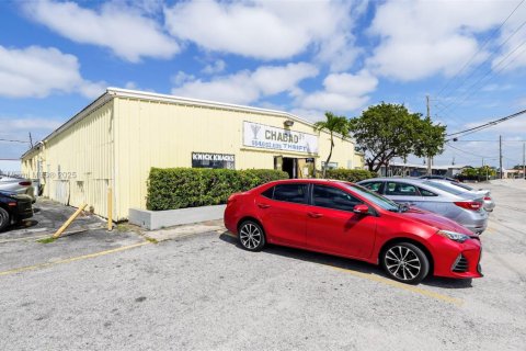 Propiedad comercial en venta en Oakland Park, Florida № 1850910 - foto 4