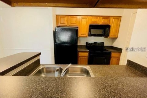 Condominio en alquiler en Saint Petersburg, Florida, 2 dormitorios, 74.32 m2 № 1844879 - foto 8