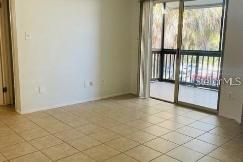 Condominio en alquiler en Saint Petersburg, Florida, 2 dormitorios, 74.32 m2 № 1844879 - foto 3
