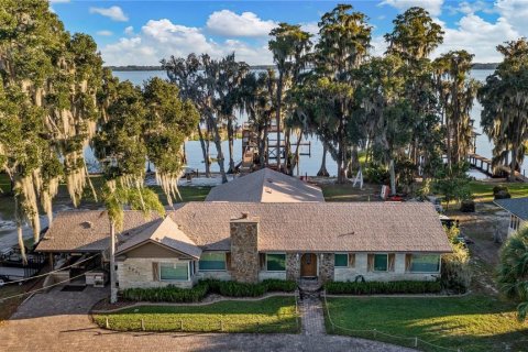 Villa ou maison à vendre à Clermont, Floride: 2 chambres, 270.9 m2 № 855687 - photo 1