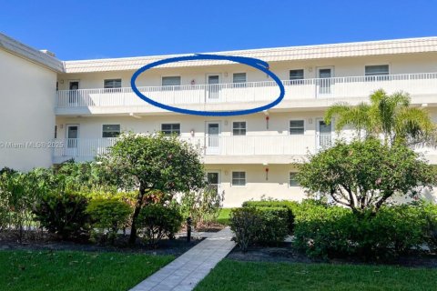 Condo in Naples, Florida, 2 bedrooms  № 1498652 - photo 2