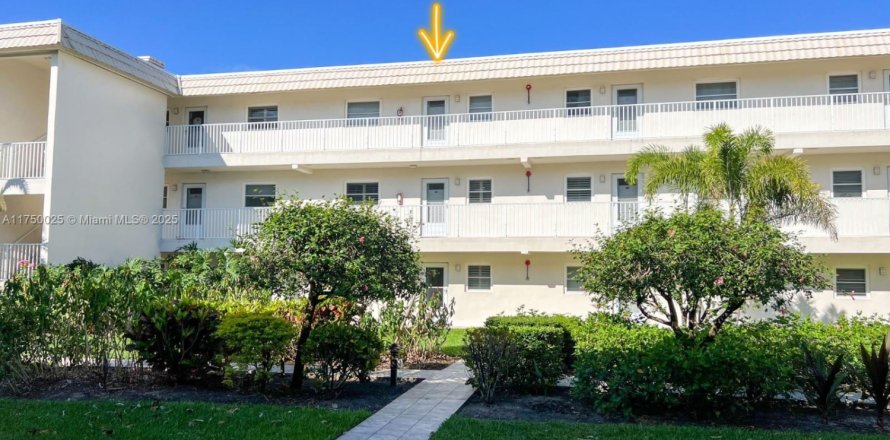 Condo in Naples, Florida, 2 bedrooms № 1498652