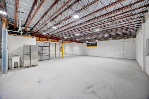 Commercial property in Tampa, Florida 516.07 sq.m. № 2217702 - photo 23