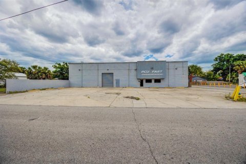Commercial property in Tampa, Florida 516.07 sq.m. № 2217702 - photo 22