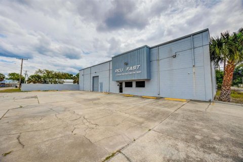 Commercial property in Tampa, Florida 516.07 sq.m. № 2217702 - photo 19