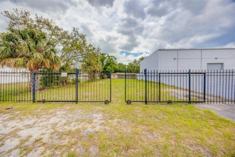 Commercial property in Tampa, Florida 516.07 sq.m. № 2217702 - photo 14
