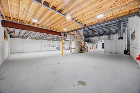 Commercial property in Tampa, Florida 516.07 sq.m. № 2217702 - photo 26