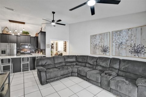 Villa ou maison à vendre à Miami Lakes, Floride: 4 chambres, 180.51 m2 № 2361687 - photo 17