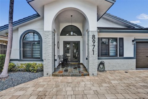 Villa ou maison à vendre à Miami Lakes, Floride: 4 chambres, 180.51 m2 № 2361687 - photo 3