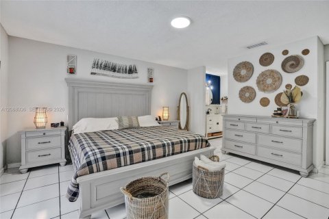 Villa ou maison à vendre à Miami Lakes, Floride: 4 chambres, 180.51 m2 № 2361687 - photo 28